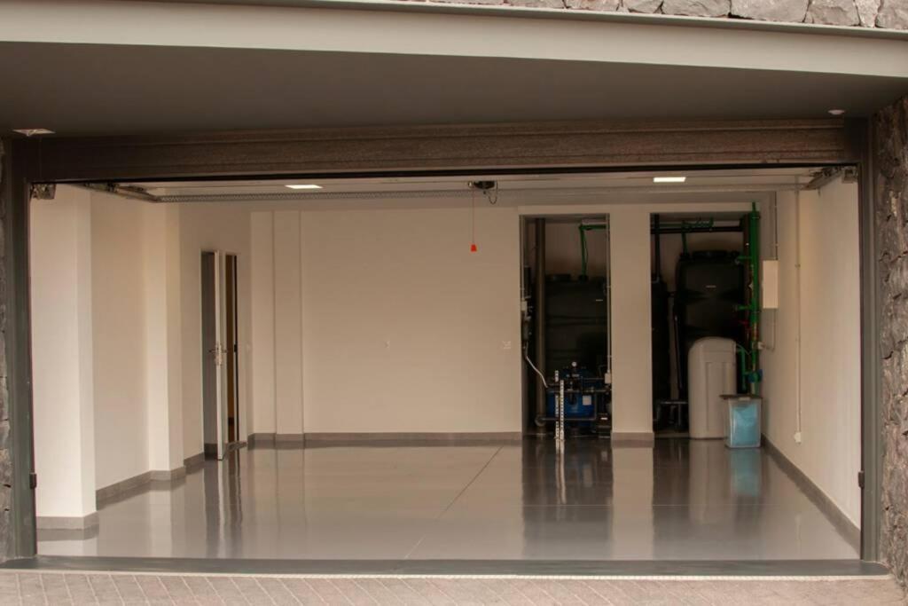 Luxury Villa - New Building With Panoramic Sea View أذيخي المظهر الخارجي الصورة