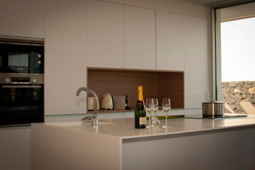 Luxury Villa - New Building With Panoramic Sea View أذيخي المظهر الخارجي الصورة