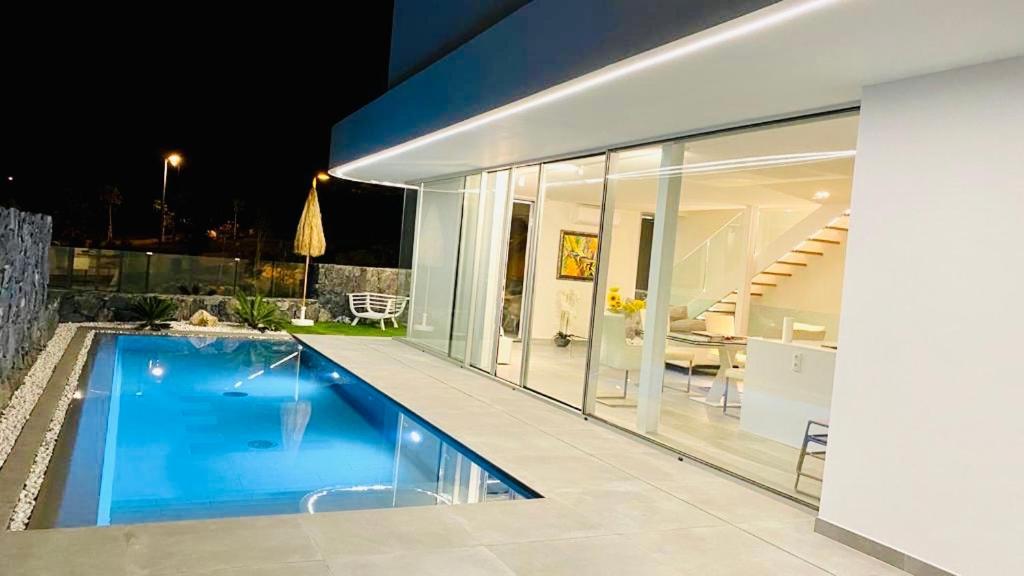 Luxury Villa - New Building With Panoramic Sea View أذيخي المظهر الخارجي الصورة